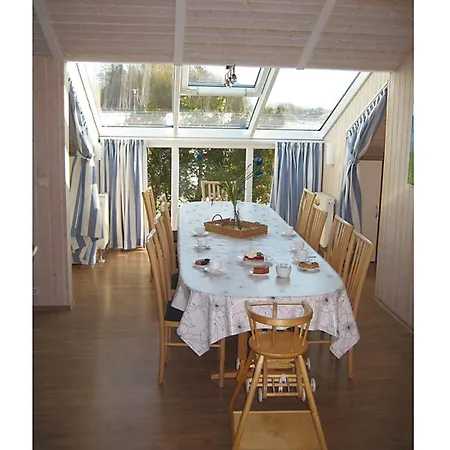 12 Person In * אוטרנדורף